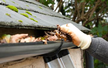 gutter cleaning Chilvers Coton, Warwickshire